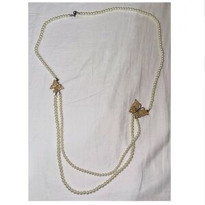 Elegant Pearl Butterfly Necklace